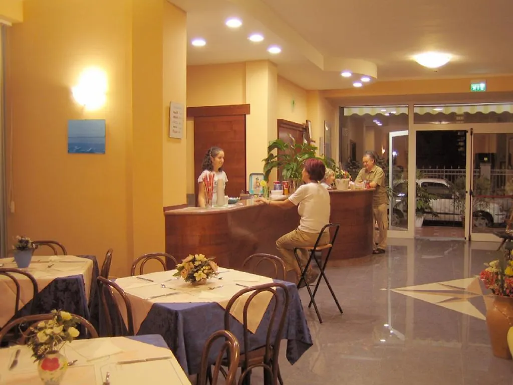 Hotel Ivonne Garni Rimini 2*,  Italië